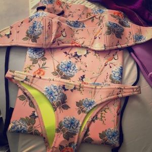 TRIANGL Lola rose never worn